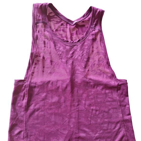 Lululemon Run for days tank size 4 regal Plum magenta camouflage mesh tank top - Picture 6 of 6